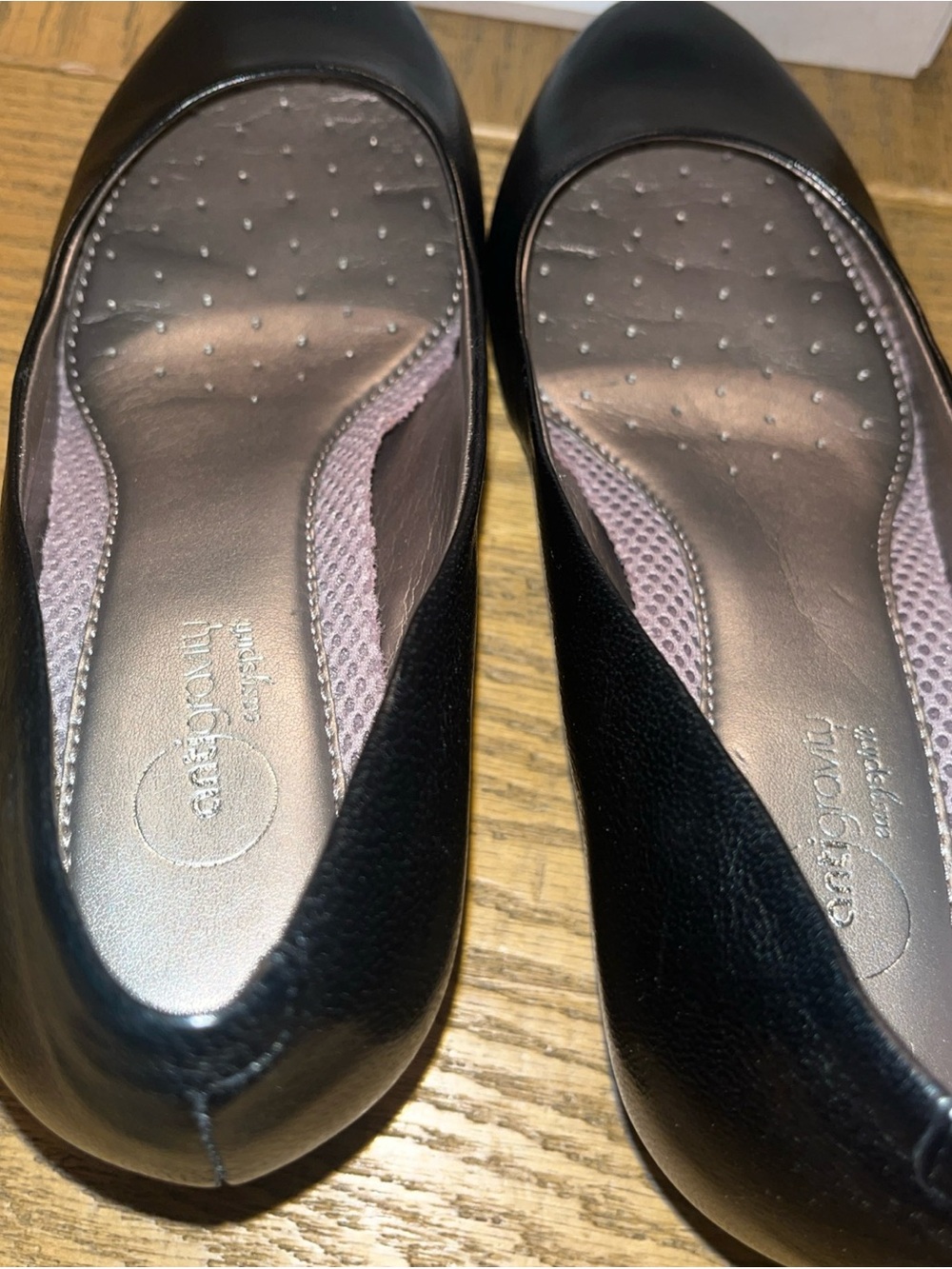 Easy Spirit Women's Black Leather Pumps Size 7.5 Wide Heels - Picture 6 of 12